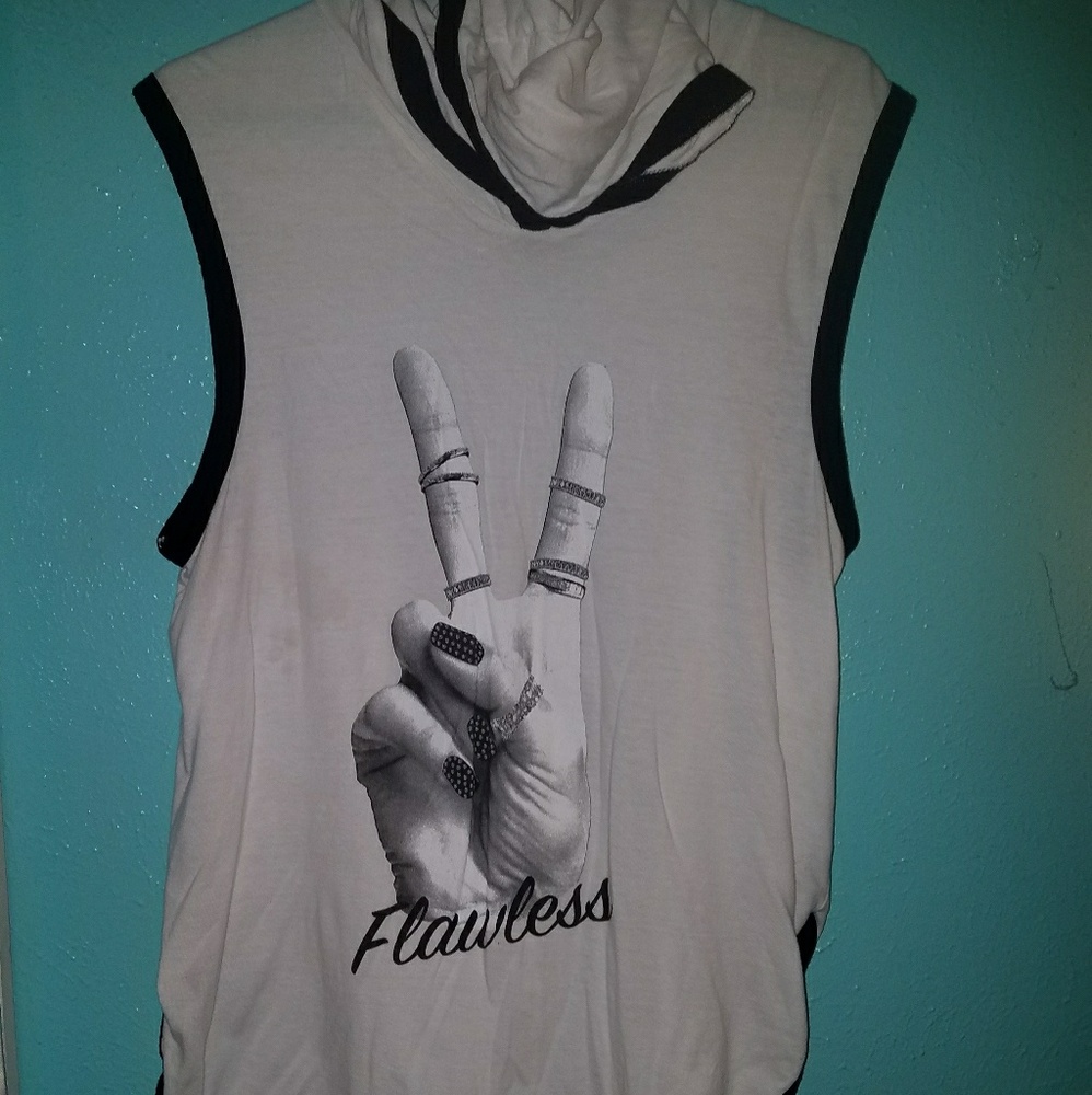 Hooded tank